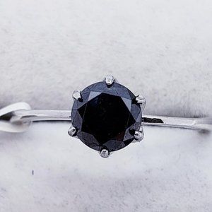 14K White Gold Black Diamond Ring - Size 6